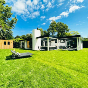 New luxury dunevilla at beach with hot tub Ouddorp